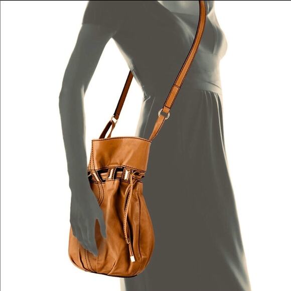 Kooba Echo Camel Tan and Gold Bucket Crossbody Bag 90s inspired - Picture 1 of 8